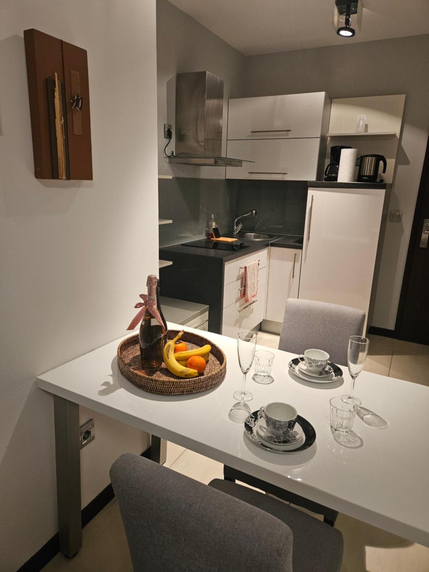 Kristal Paris Resort โนวาลยา ภายนอก รูปภาพ