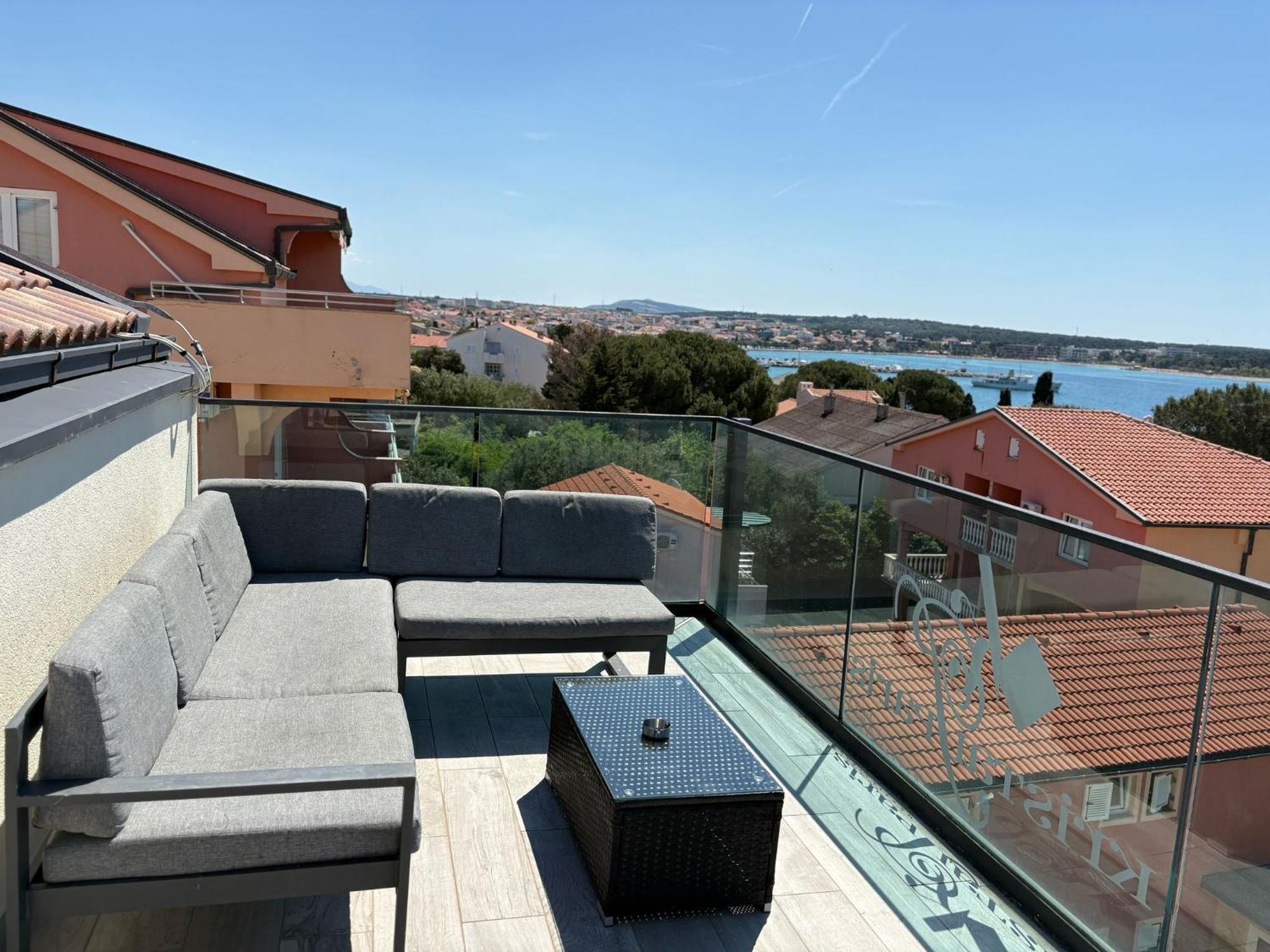 Kristal Paris Resort โนวาลยา ภายนอก รูปภาพ